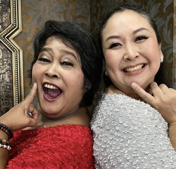 IMG 5348 Ira Maya Sopha dan sahabatnya Suty Karno. (Foto: Instagram)