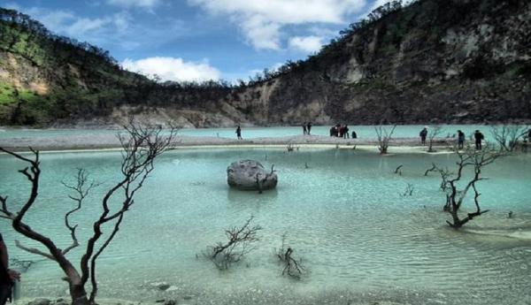 Kawah Putih Objek wisata Kawah Putih di Ciwidey, Kabupaten Bandung. Kabupaten Bandung dan Bandung Barat menjadi wilayah berstatus zona merah Covid-19 di kawasan Bandung Raya. (Foto: Istimewa)