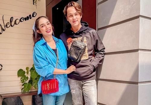 Ussy dan Andhika Ussy dan Andhika Pratama pernah jadi pasangan duet.