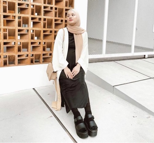 Dinda Hauw Artis Indonesia asal Palembang. (Foto: Instagram)
