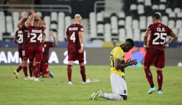 Venezuela Vs Ekuador Timnas Ekuador diimbangi Venezuela 2-2 pada laga lanjutan Grup B Copa America 2021 di Stadion Nilton Santos, Senin (21/6/2021) pagi WIB. (Foto: Reuters)
