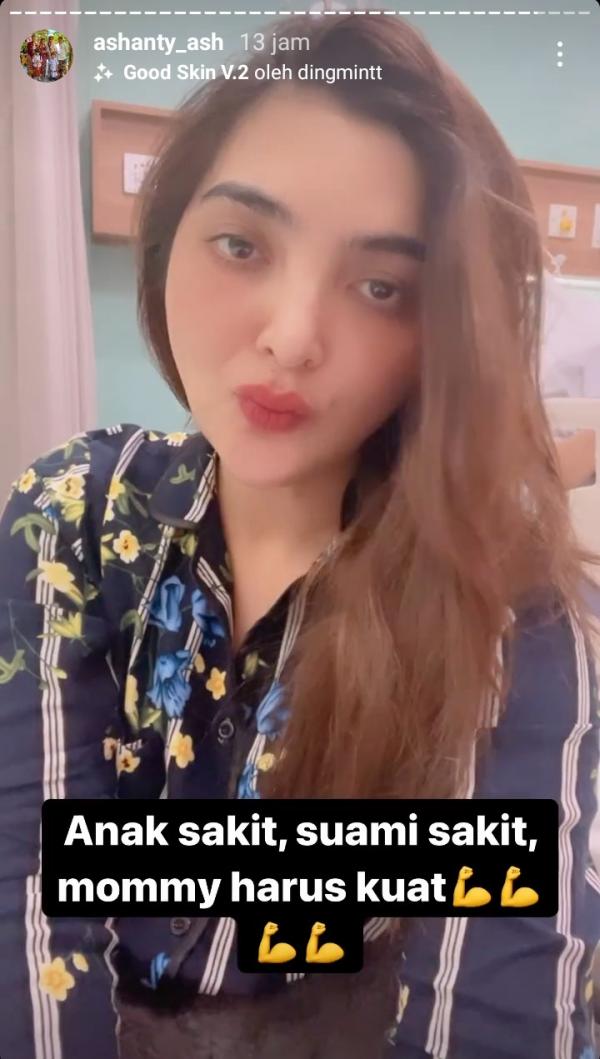 22 Ashanty Story Ashanty saat mendampingi Anang Hermansyah di rumah sakit. (Foto: InstaStory)