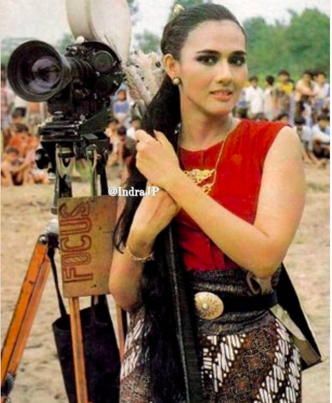 Screen Shot 2021 06 22 At 18 19 38 Rini pada era 1983. (Foto: Instagram)