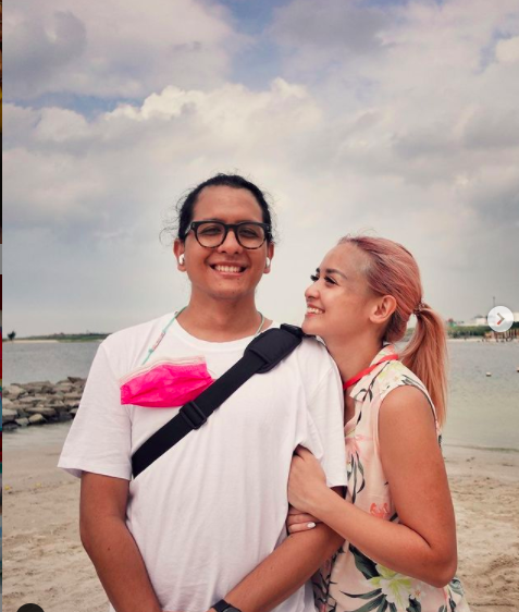 Screen Shot 2021 06 30 At 16 38 53 Raditya Oloan (kiri) yang meninggal karena terpapar Covid-19. (Foto: Instagram)