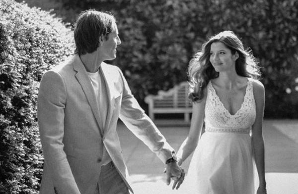 Alina Sommer 2 Alina Sommer dikaruniai paras yang begitu cantik. Dia istri kiper Swiss Yann Sommer yang jadi sorotan usai mengubur mimpi Prancis di Euro 2020. (Foto: Instagram @ysommer1)