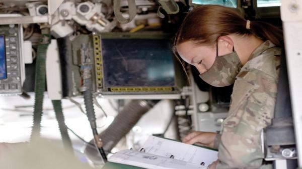 Maura Spence saat bertugas di Divisi Infanteri ke-4 US Army. (Foto: Gazette)