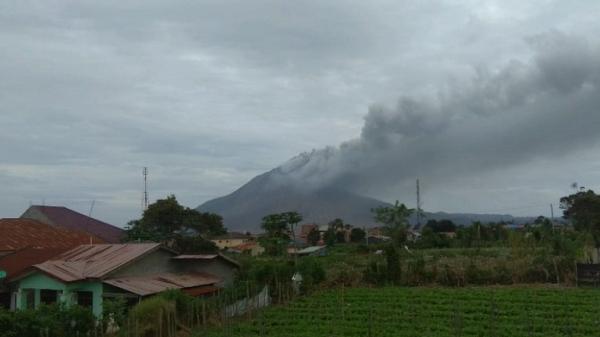 Gunung tertinggi di Pulau Sumatera, Gunung Sinabung Gunung tertinggi di Pulau Sumatera, Gunung Sinabung