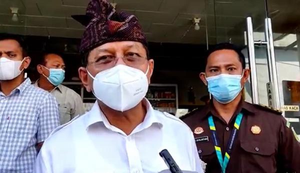 Waka Satgas Covid-19 Buleleng Wakil Ketua Satgas Covid-19 Buleleng, Nyoman Sutjidra. (Foto: iNews/Pande Wismaya)