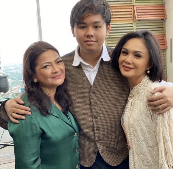 Potret cantik Nur Anni Octavia. (Foto: Instagram)