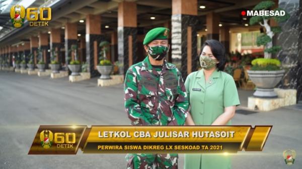 Julisar Hutasoit Dispenad2 Letkol Cba Julisar Hutasoit dan istri. (Foto: Dispenad).
