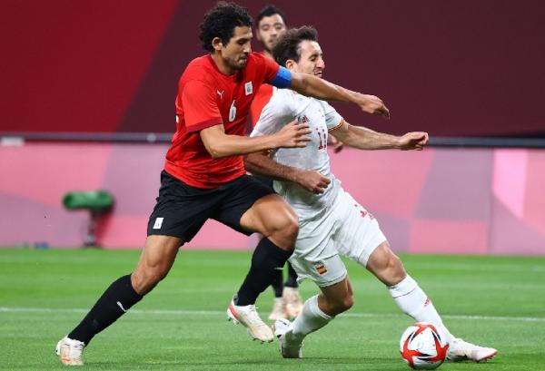 SpanyolU23 Spanyol U23 (putih) harus puas bermain imbang 0-0 dengan Mesir U23 di laga grup C Olimpiade Tokyo 2020. Laga berlangsung di Sapporo Dome, Kamis (22/7/2021) siang WIB. (foto: REUTERS)