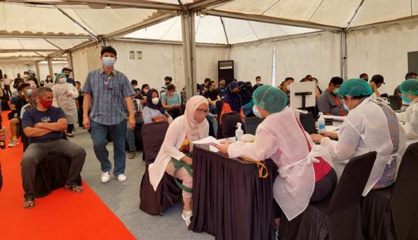 MNC Peduli vaksin Program vaksinasi yang digelar MNC Peduli dan Kemenparekraf di MNC Studios, Kebon Jeruk. (Foto MNC Portal).