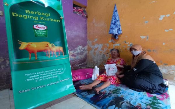 Kegiatan #DiaryBerbagi spesial Idul Adha bersama SASA Santan direspon positif oleh masyarakat penerima daging kurban.