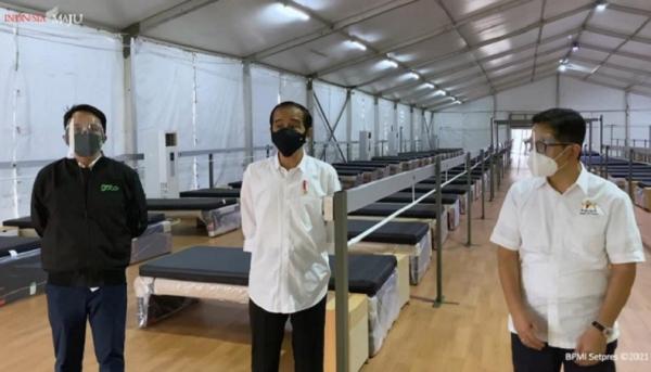 Jokowi 2 Presiden Jokowi meninjau Rumah Oksigen Gotong Royong di Pulogadung, Jakarta Timur. (Foto ist).