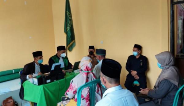 Sidang Isbat Nikah Sidang Isbat Nikah Terpadu untuk pasangan nikah siri di Kecamatan Jawai, Kabupaten Sambas. (Foto: Istimewa)
