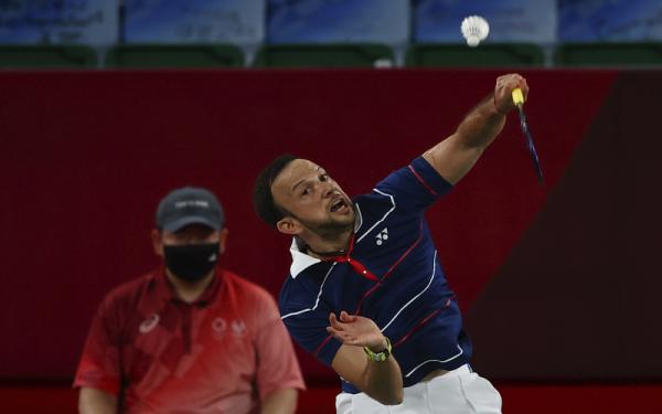 Pebulu tangkis Guatemala, Kevin Cordon, ketika melawan wakil Korsel, Heo Kwang-Hee, dalam Olimpiade Tokyo 2020 di Musashino Forest Sport Plaza, Sabtu (31/7/2021). (Foto: REUTERS/Hamad I Mohammed)
