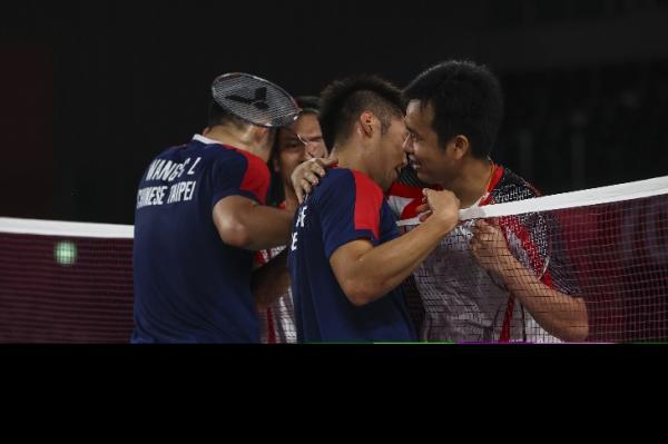 Lee/Wang juga merupakan fans berat ganda putra andalan Indonesia Mohammad Ahsan/Hendra Setiawan. Keduanya sangat menaruh hormat ke The Daddies. (Foto: REUTERS)