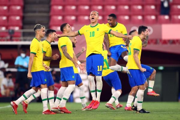 Brasil ke final Brasil U23 melenggang ke final Olimpiade Tokyo 2020 usai mengalahkan Meksiko U23. Brasil menang lewat adu penalti. (Foto: REUTERS)