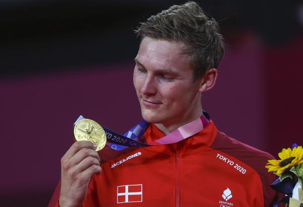 Viktor Axelsen Tunggal putra Denmark Viktor Axelsen meraih medali emas Olimpiade Tokyo 2020. Dia langsung mengunggah pesan emosional di Instagram. (Foto: Reuters)