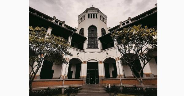 Lawang Sewu Kemegahan Lawang Sewu di Semarang (Foto:Instagram@fajrinherris)