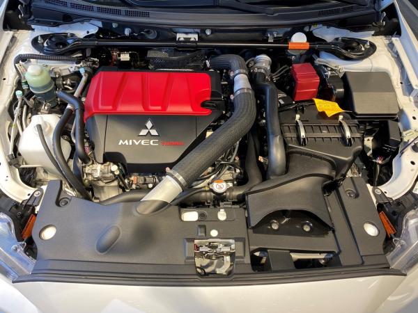 4 Mitsubishi Lancer 1