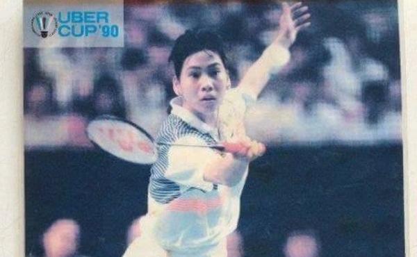 Huang Hua Legenda bulu tangkis China Huang Hua ternyata kini malah menjadi warga negara Indonesia. Huang Hua merupakan rival dari Susi Susanti. (foto: Facebook Katakita)