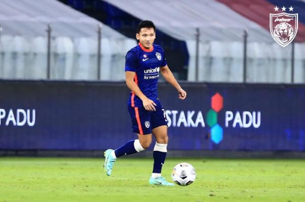 Pemain Timnas Indonesia, Syahrian Abimanyu melakukan debut di tim sultan Liga Malaysia Johor Darul Takzim. Abimanyu masuk pada menit ke-76 saat JDT lawan Sabah. (foto: facebook/johorsoutherntigers.com.my)