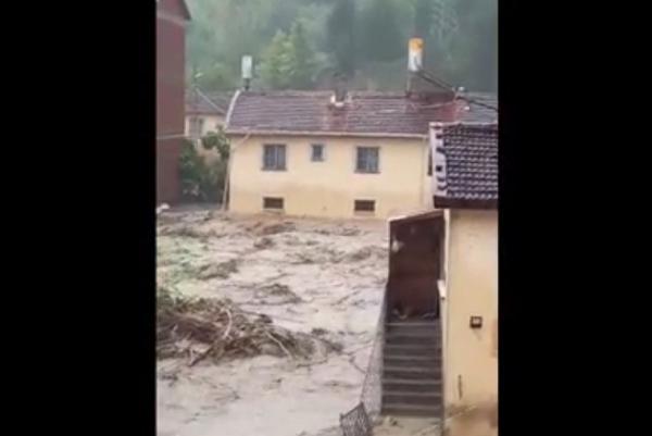 000 Banjir Turki