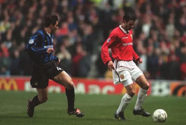 Legenda Manchester United (MU) Ryan Giggs ungkap satu bek paling ganas di dunia. Dia pernah patah hidung menghadapi defender tersebut. (Foto: Sport Bible)
