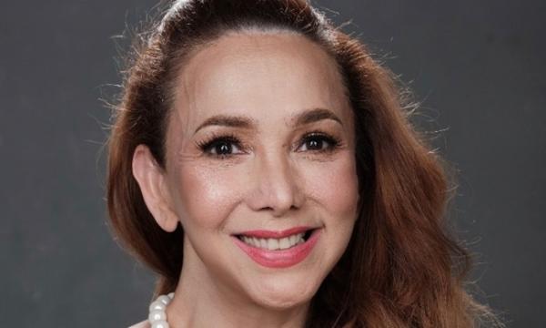 Kiki Fatmala kini Artis Indonesia yang Menikah di Usia 50 Tahunan. (foto: Instagram)
