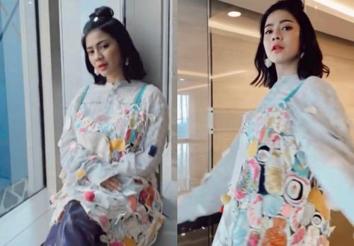 Felicya memakai dress yang colorful saat awal kehamilan.