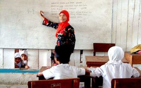 Insentif guru madrasah Insentif guru madrasah bukan PNS segera cair. (Foto: Ilustrasi/Ist)