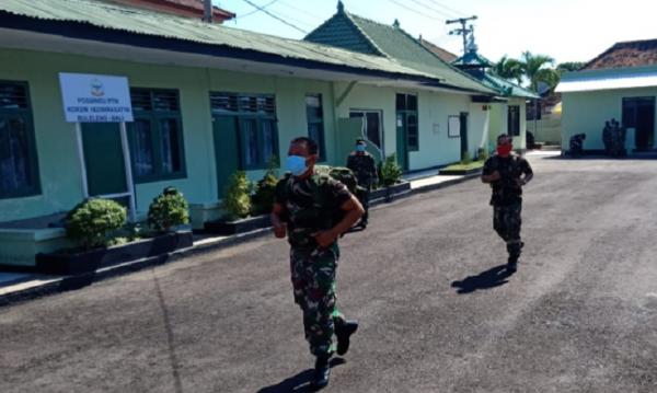 Sanksi militer Kodim Buleleng Dua anggota Kodim 1609 Buleleng pelaku pemukulan warga Desa Sidatapa disanksi disiplin militer. (Foto: Ist)