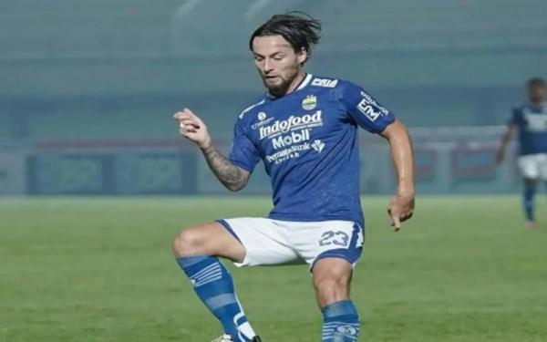 Pemain baru Persib Bandung, Marc Klok Pemain baru Persib Bandung, Marc Klok, mencetak gol ke gawang Barito Putera dalam laga Liga 1 di Stadion Indomilk Arena, Tangerang, pada Sabtu (4/9/2021). (Foto: Persib.co.id)