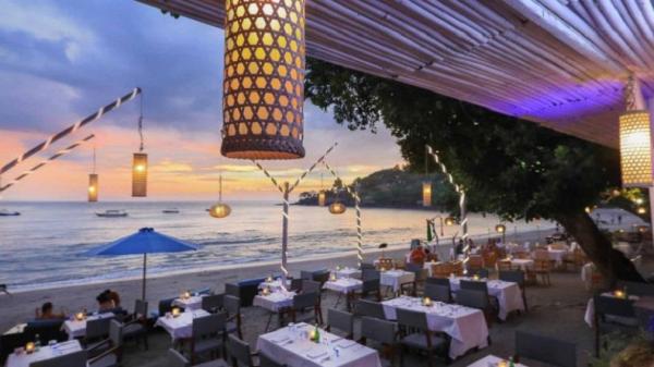 Spice Lounge & Restaurant menyuguhkan masakan Asia hingga Eropa dengan bumbu rempah-rempah yang sangat kental. Restoran ini berlokasi di Kompleks Pasar Seni Senggigi. (Foto: Spicy Bar)