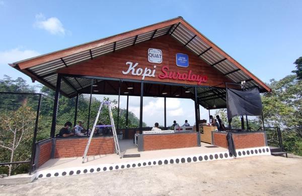 Suroloyo Kopi Kopi Suroloyo jadi tempat Asyik mengopi di puncak bukit. (Foto: doc/Kopi Suroloyo)
