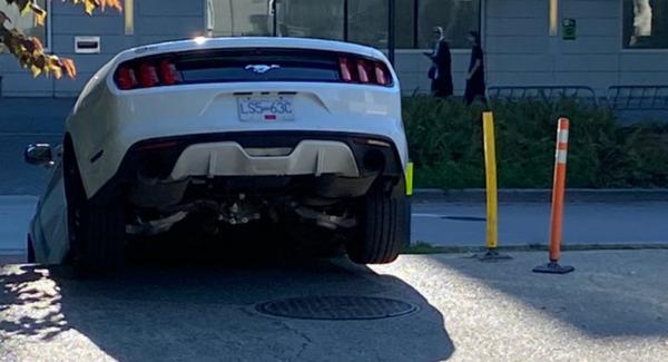 Ford Mustang 2a