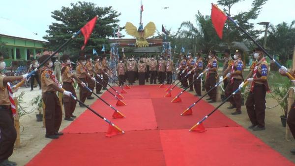 Pelantikan Pramuka di Bangka Selatan Memukau Pelantikan Pramuka di Bangka Selatan Memukau, Bentuk 3.000 Tongkat Jadi Menara. (Foto:ist)