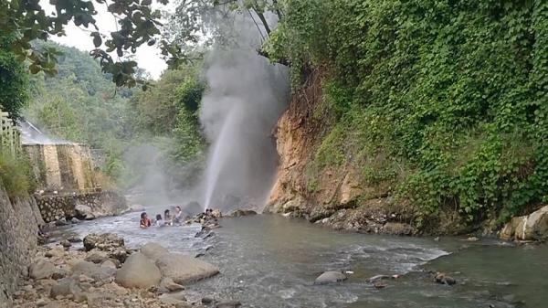 AIR PANAS CISOLOK Pemandian air panas Cisolok, Pelabuhan Ratu, Sukabumi. (Foto: istimewa)