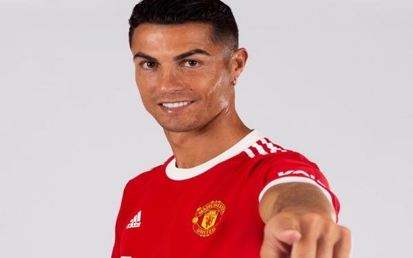 Cristiano Ronaldo Man United Artis Punya Anak Angkat. (Foto: Instagram)