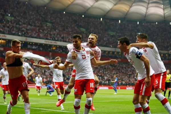 Inggris vs Polandia Kebobolan di Menit Akhir, Inggris Gagal Taklukkan Polandia (foto: REUTERS)