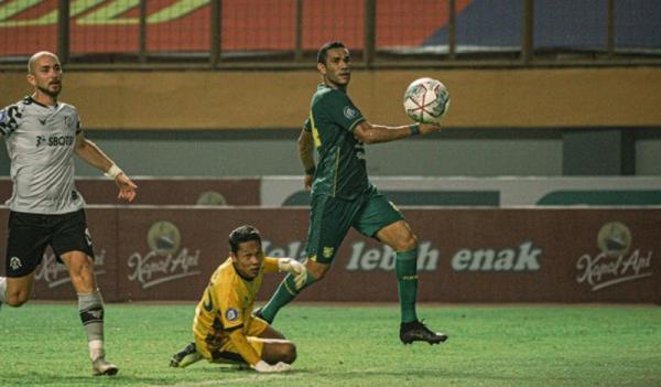 Jose Wilkson Pemain anyar Persebaya Surabaya Jose Wilkson menggila di laga debutnya. Dia menyumbang dua gol dan membawa timnya menang 3-1 atas Persikabo 1973. (Foto: Persebaya)