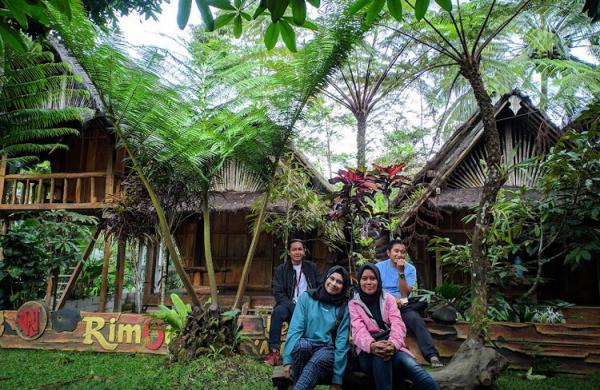 Homestay Rimbono Pengunjung bersantai di Rimbono homestay (foto: Rimbono homestay)