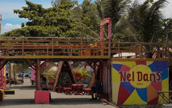 Tempat Nongkrong di Pelabuhan Ratu, Cafe Neldans 2 Tempat Nongkrong di Pelabuhan Ratu, Cafe Neldans (Foto: Instagram/Cafe Neldans)