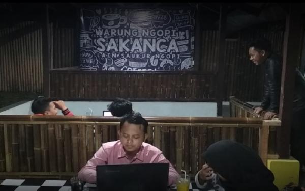 Warung Ngopi Sakanca Tempat Nongkrong di Pelabuhan Ratu, Warung Ngopi Sakanca (Foto: DR Channel)
