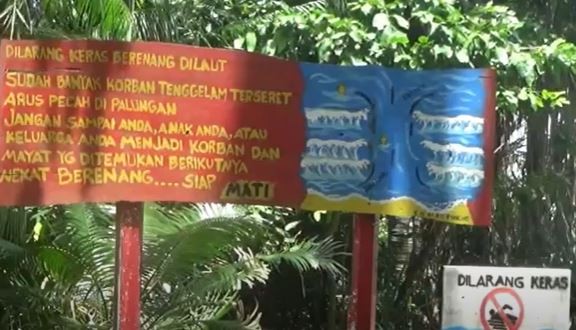 Larangan mandi di laut kawasan Alas Purwo, Banyuwangi. (Foto: MNC Portal/Eris Utomo)
