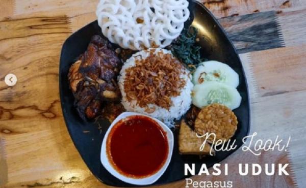Ayam Pegasus Menu yang disajikan di Ayam Pegasus. (Foto: Instagram)