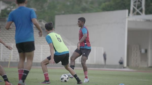 Hugo Samir Hugo Samir saat seleksi Timnas U18. Hugo merupakan anak Jacksen F Tiago. (foto: Instagram/Hugo Samir).