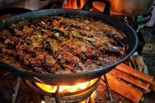 Mangut Lele Mbah Marto Mangut Lele Mbah Marto di Jalan Sewon Indah, Ngireng-ireng, Panggungharjo, Kecamatan Sewon, Bantul (Foto : Instagram)