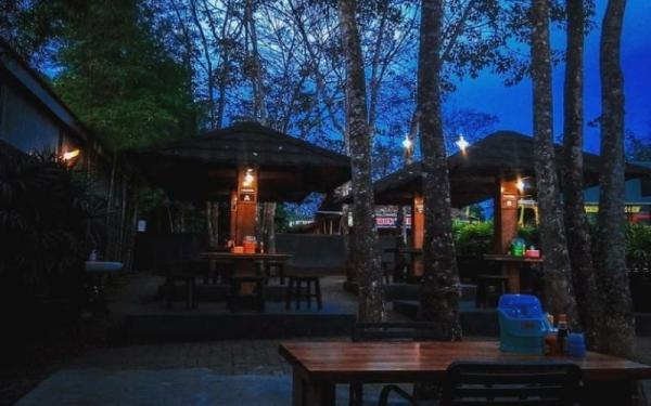 RM Tahu Sumedang di Banyuasin Rumah Makan Tahu Sumedang Renyah cocok menjadi tempat melepas penat. (Foto: Instagram/@tahusumedangrenyah_banyuasin)